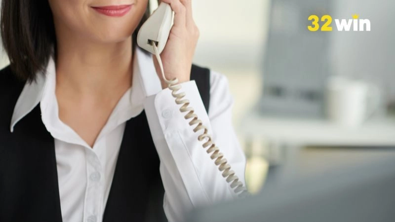 Bộ phận CSKH 32WIN giải quyết cho người chơi những vấn đề gì?