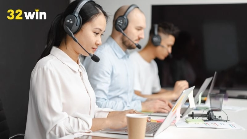 Khi liên hệ bộ phận CSKH 32WIN, bạn cần lưu ý gì?